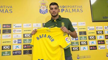 Las Palmas presenta a Rafa Mir.