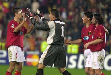 El arquero jugó en Real Zaragoza Metz, Galatasaray y Colonia