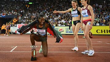 Faith Kipyegon celebra su victoria en la final de la Diamond League junto a Ciara Mageean y Laura Muir, segunda y quinta.