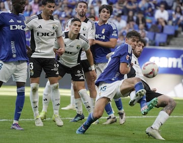 Fue el autor del empate ante el Burgos y el principio de una remontada en el Tartiere. Muy serio atrás, además un remate en escorzo fue digno de un killer.