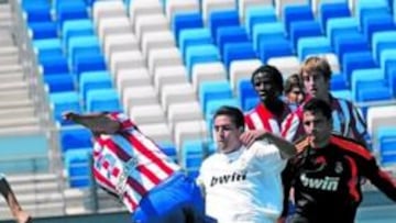<b>GOLEADA. </b>Atienza marcaba el tercer gol rojiblanco en el Castilla-Atlético (1-3) de la primera jornada del grupo II de Segunda B.