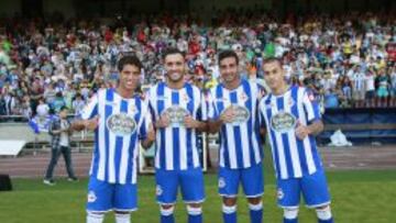 Presentación de los jugadores en Riazor.