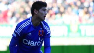 Duma debe dar el sí para vestir su tercera camiseta en Chile.