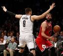 Mirotic (18) y Pau Gasol (16) tampoco frenan en Brooklyn