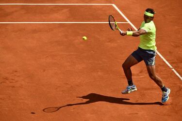 Awesome Nadal reaches 12th French Open final by defeating Federer in Paris again