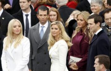 Ivanka y Tiffany Trump lucen de blanco en la toma de posesión