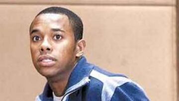 <b>EN REBELDÍA. </b>Robinho habló con su entrenador: le dijo que no volverá a vestir la camiseta del Santos.