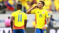 Daniel Muñoz celebra luego de anotar el primer gol de Colombia en la Copa América.