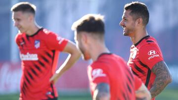 Vitolo en una sesión del Atlético el fin de semana pasado, antes de lesionarse. Hoy, pruebas médicas.