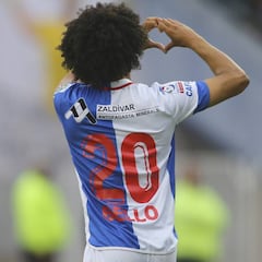 La desgracia de Bello: pide matrimonio y sale fracturado