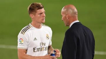 Kroos defends Zidane as Real Madrid boss weighs up Hazard return