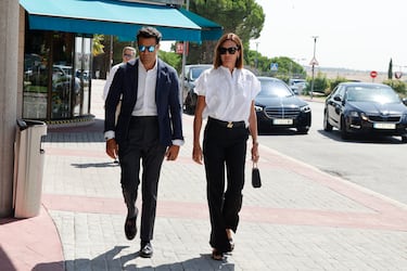 Nieves Álvarez llega al tanatorio de Tres Cantos donde se celebró el funeral por Caritina Goyanes.