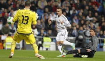 1-0. Jesé anota el primer tanto.