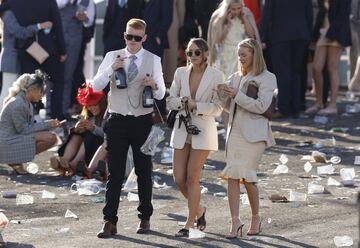 El Aintree Grand National es una competición ecuestre siendo la carrera de obstáculos más importante de las que se celebran en el Reino Unido. El Aintree Grand National es una competición ecuestre, la carrera de obstáculos más importante de las que se celebran en el Reino Unido. Se realiza en el hipódromo de Aintree en la ciudad de Liverpool.