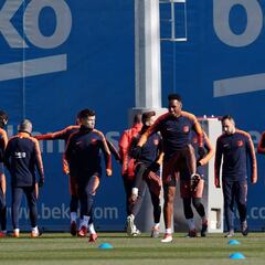 Piqué no entrena pero Valverde le convoca para el Getafe