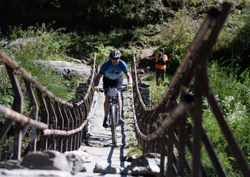 Decimotercera edición del cross country anual que recorre el Distrito de Kangra en el estado de Himachal Pradesh, India. En la foto, Phil Evans.  