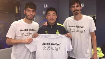 27/01/20 WU LEI JUAGOR DEL ESPANYOL CON UN MENSAJE PARA LA CIUDAD CHINA DE WUHAN
FOTOENVIADAPORIVANMOLERO