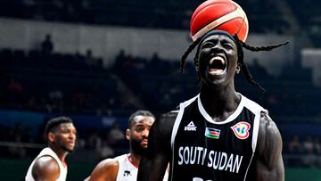 Wenyen Gabriel (26 años y 2,06 m) y Sudán del Sur solo piensan en el baloncesto. El país más joven del mundo (fundado en 2011) participó este verano en su primer Mundial y, tras tres victorias, debutará en unos Juegos en 2024.