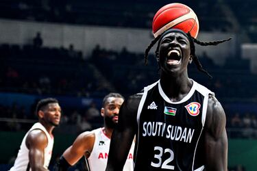 Wenyen Gabriel (26 años y 2,06 m) y Sudán del Sur solo piensan en el baloncesto. El país más joven del mundo (fundado en 2011) participó este verano en su primer Mundial y, tras tres victorias, debutará en unos Juegos en 2024.