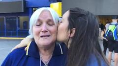 La emoción de una abuela por el regalo de su nieta: una entrada para ver la práctica de Boca