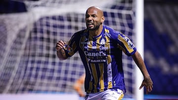 Joao Geraldino celebrates his gal 0-2 of Atletico de San Luis during the 5th round match between Puebla and Atletico de San Luis as part of the Liga BBVA MX, Torneo Apertura 2025 at Cuauhtemoc Stadium, on August 15, 2025 in Puebla Mexico.