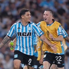 Juanfer anota doblete y lleva a Racing a la final de Sudamericana