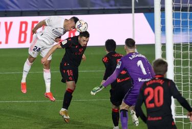 Al derbi con el agua al cuello