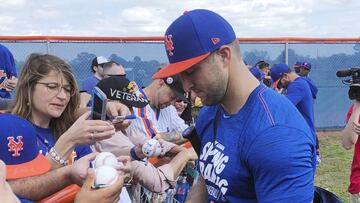 El ex quarterback de los Broncos y actual pelotero de los Mets, platicó con el otrora pasador de Oklahoma acerca de su carrera profesional.