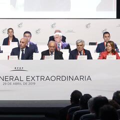 Rubiales aprueba sus cambios con mayoría, Cerezo y Bartomeu le apoyan y LaLiga impugnará