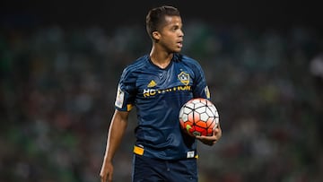 Ante los rumores que colocan a Jonathan dos Santos en las &Aacute;guilas, te presentamos este recuento de jugadores que desfilaron por ambas instituciones.