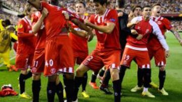 Mbia y sus compa&ntilde;eros celebran el gol que llev&oacute; a la final.
 