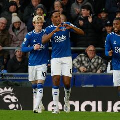 Yerry Mina, su rendimiento ilusiona, pero sus molestias preocupan