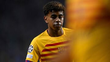 Una indisposición de Lamine dejó al Barcelona con diez durante 9′