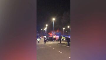 El helicóptero del dueño del Leicester se estrella y se incendia fuera del estadio