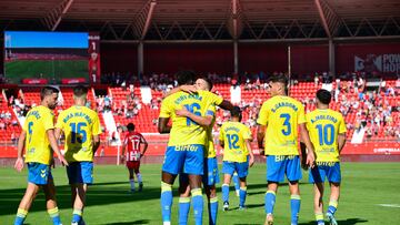 Sory Kaba, en el minuto 94’, rescató los tres puntos para el conjunto grancanario y hunde todavía más al Almería, que solo suma tres puntos en toda la temporada. El delantero guineano, que protestaba un empujón, se levantó del suelo cuando vio que el balón se quedaba huérfano en el área tras un mal despeje de César Montes. Kaba, muy ágil, armó un disparo para batir a Fernando por su costado izquierdo. 