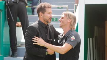 14/05/23 PARTIDO PRIMERA DIVISION
ELCHE CF - ATLETICO DE MADRID
SALUDO BECCACECE SIMEONE