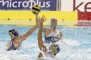 Simone van de Kraats, en plena disputa de su primera Supercopa de Europa con el CN Sabadell.