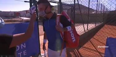 El tenis vuelve en España con termómetro y mascarillas