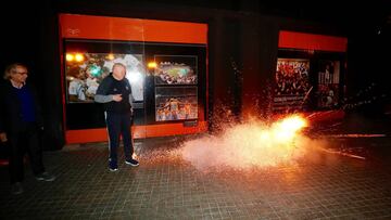 Forment, tras encender la traca.