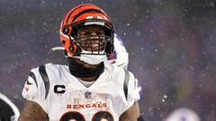 ORCHARD PARK, NEW YORK - JANUARY 22: Joe Mixon #28 of the Cincinnati Bengals reacts against the Buffalo Bills during the third quarter in the AFC Divisional Playoff game at Highmark Stadium on January 22, 2023 in Orchard Park, New York.   Bryan M. Bennett/Getty Images/AFP (Photo by Bryan M. Bennett / GETTY IMAGES NORTH AMERICA / Getty Images via AFP)