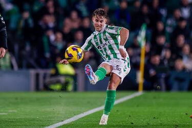 Joven promesa del club. El Betis buscará asegurar su continuidad con una renovación de contrato y las partes esperan suscribirlo estos días

