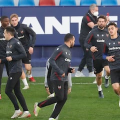 Lisci convoca a Marc Pubill para el derbi