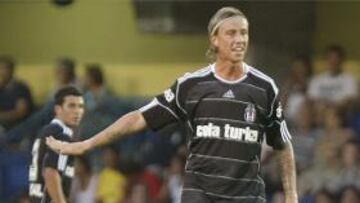 <b>Guti</b>, dando instrucciones en el partido del Besiktas ante el Villarreal.