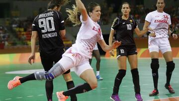Nerea Pena marca ante Montenegro.