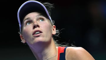 Caroline Wozniacki reacciona durante su partido ante Elina Svitolina en las WTA Finals de Singapur.