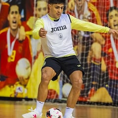 Novoa sustituye a Dani Zurdo, baja de última hora para la Eurocopa