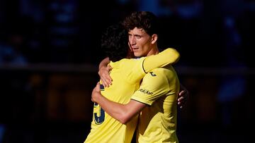 VILLARREAL, SPAIN - NOVEMBER 07: Daniel 'Dani' Parejo and Pau Torres of Villarreal CF celebrate victory following the La Liga Santander match between Villarreal CF and Getafe CF at Estadio de la Ceramica on November 07, 2021 in Villarreal, Spain