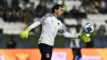 Marcelo Barovero durante un partido con Monterrey