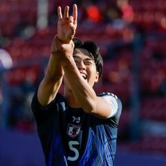 Es japonés, reaccionó a las celebraciones de Javier Altamirano y le recomendó uno nuevo: “Hay mucho más que ver...”