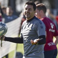 Míchel afronta su primera crisis en el Huesca